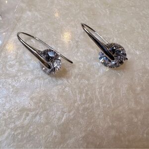 NWT Jtv 2.60CTW WHITE DIAMOND RHODIUM OVER STERLING SILVER DANGLE EARRINGS
